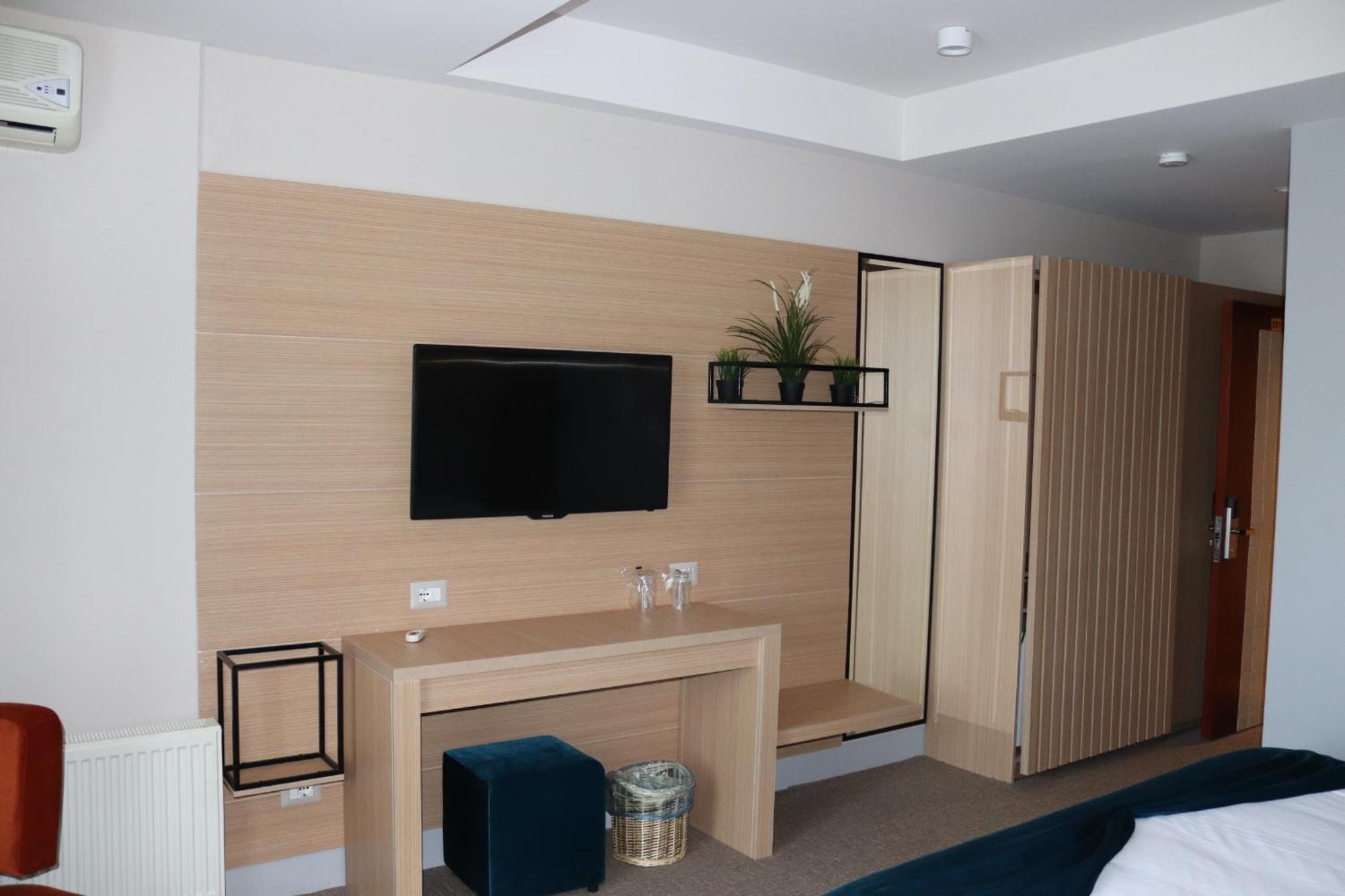 Perla Hotel 4*